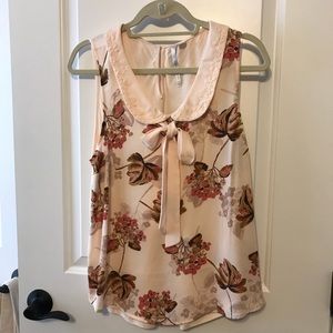Cute top NWOT